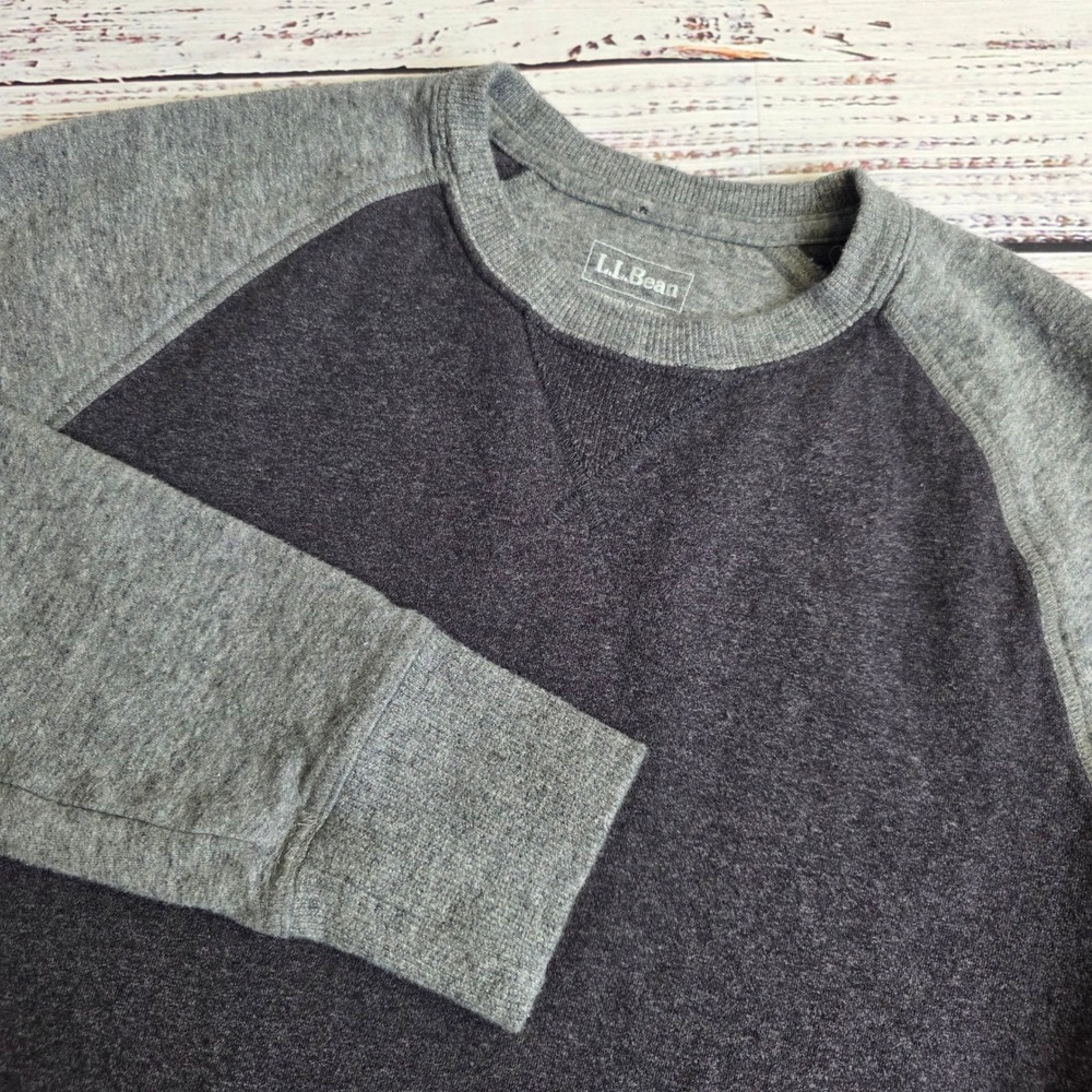 LL Bean Mens Sweatshirt Gray Purple Two Tone Crewneck Medium Reg Double Knit